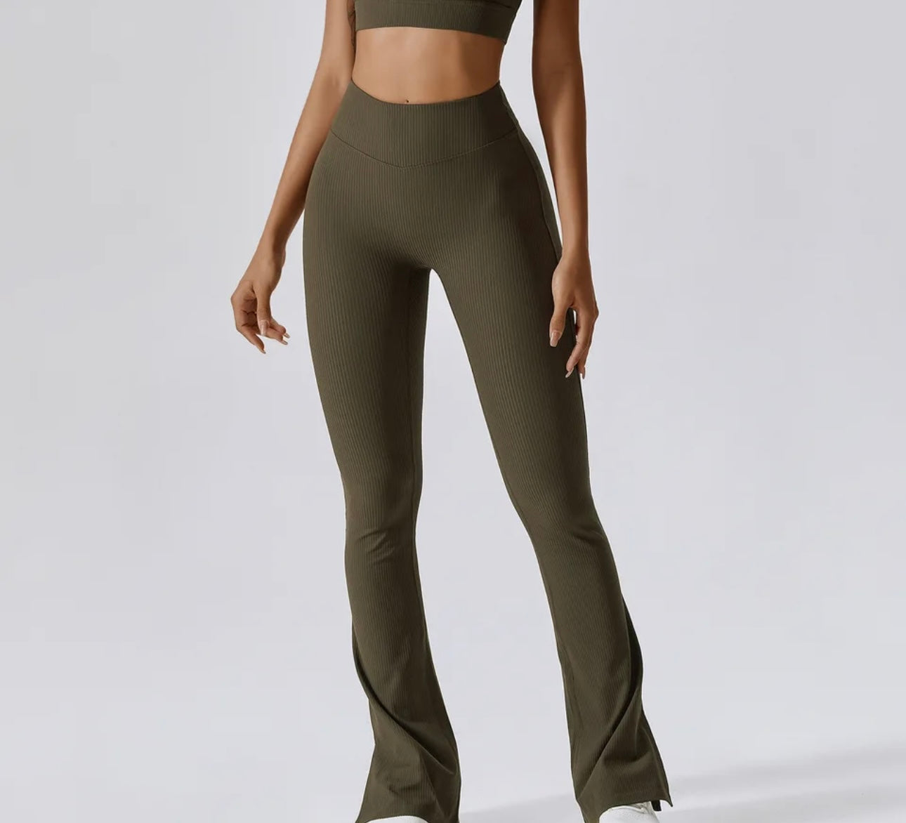 Seamless Ribbed Sports Bra / Flared Pants